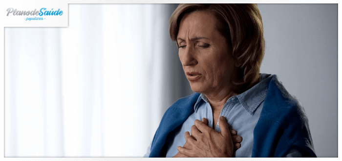 Mulher com dificuldade para respirar - Infecções Respiratórias